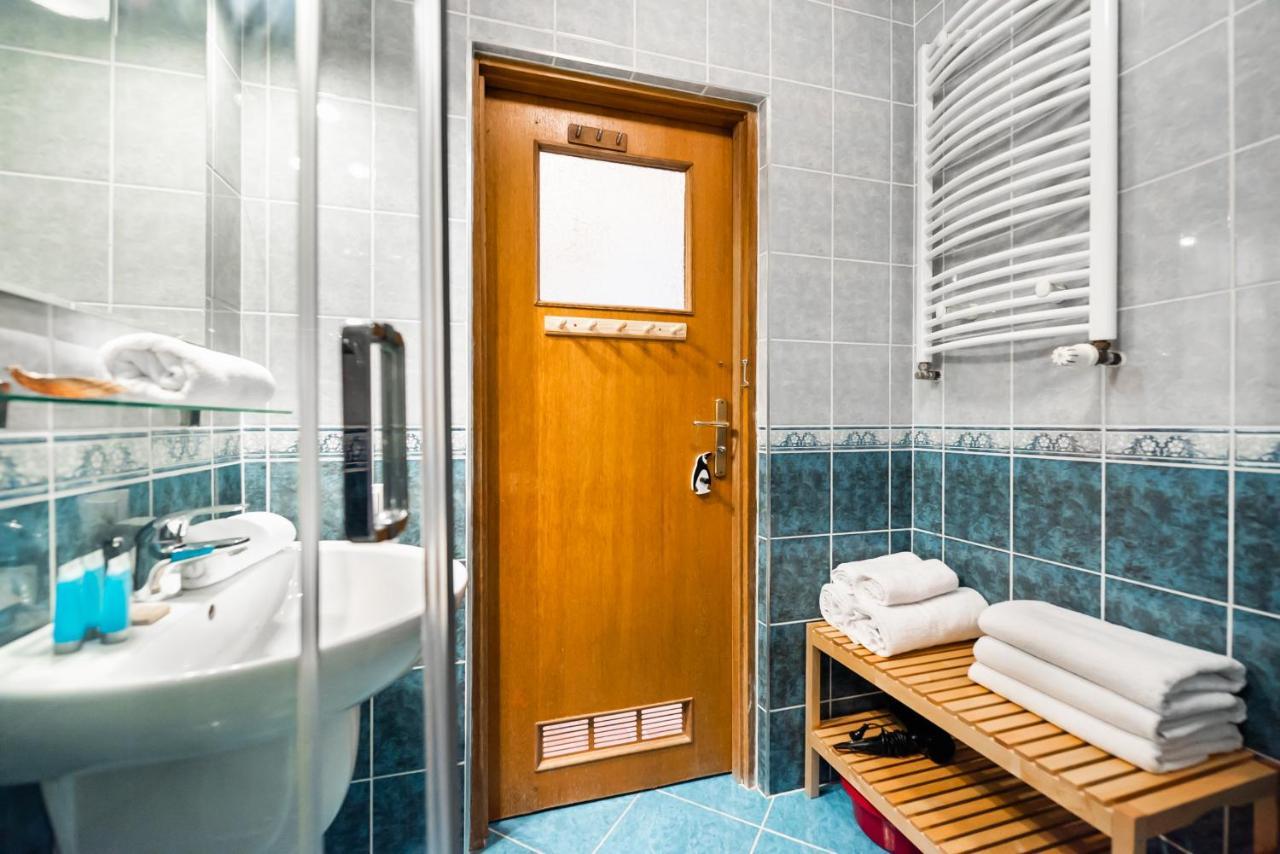Woronicza Homey Wooden Apartment Varsó Kültér fotó