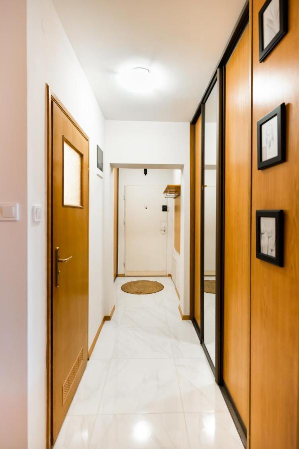 Woronicza Homey Wooden Apartment Varsó Kültér fotó
